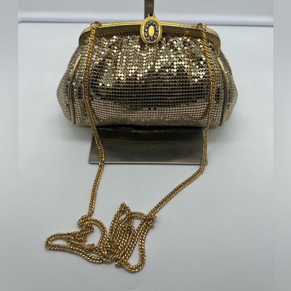 WHITING AND DAVIS INTERNATIONAL VINTAGE Gold Chainmail Cocktail Clutch Crossbody
